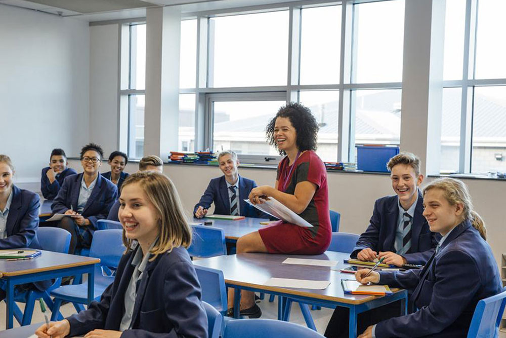 Best online colleges for pursuing e-commerce courses